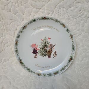 Holly Hobbie Christmas Plate 1973 Commemorative 10.5 Inch Collectible Vintage